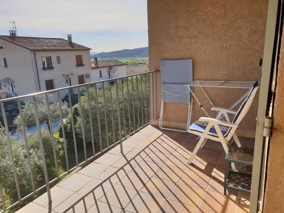 Residence Lou Cigaloun - Ana Location Gréoux-les-Bains Exterior foto